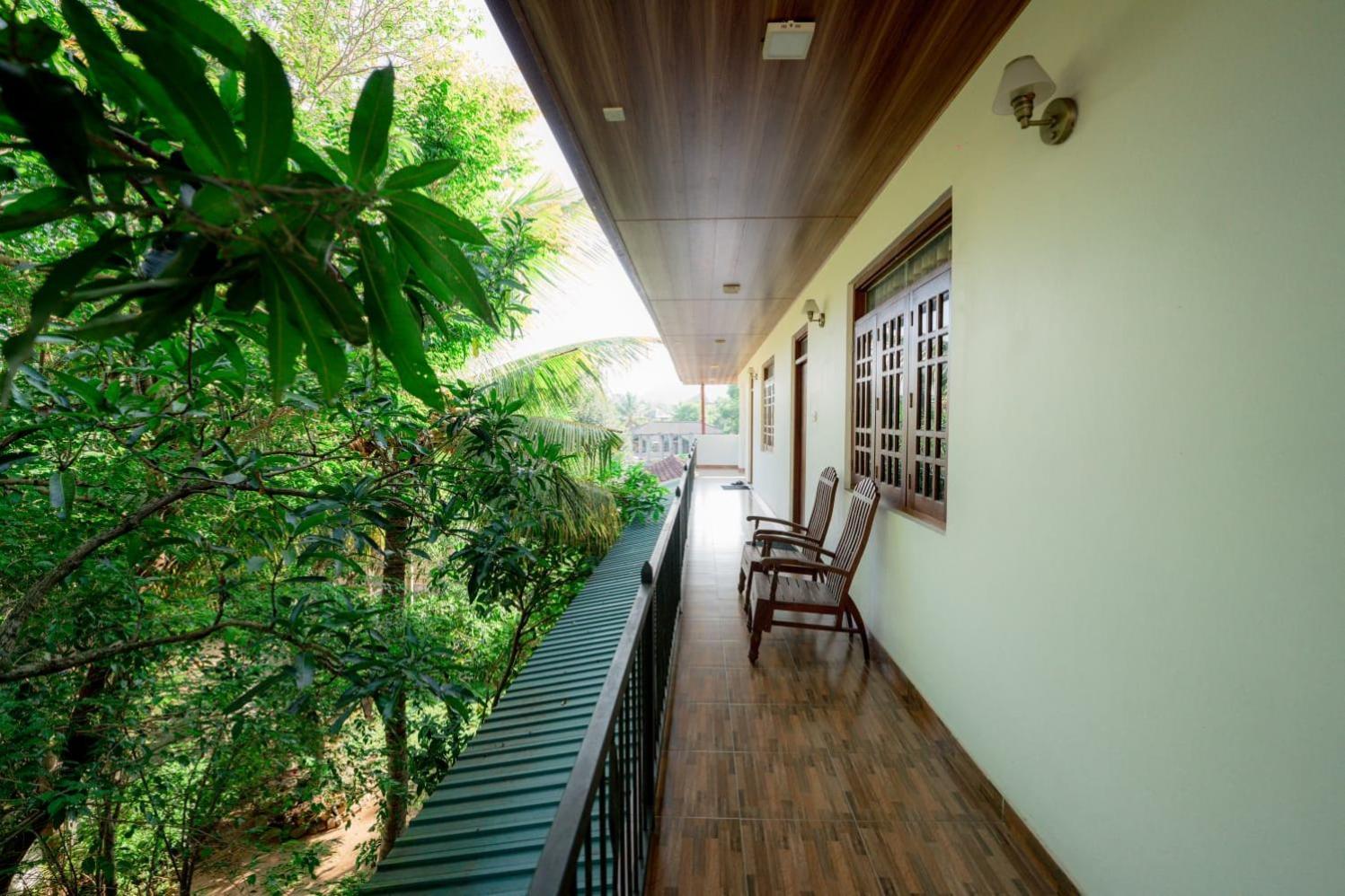 Suwani Pinnawala Homestay Exteriér fotografie