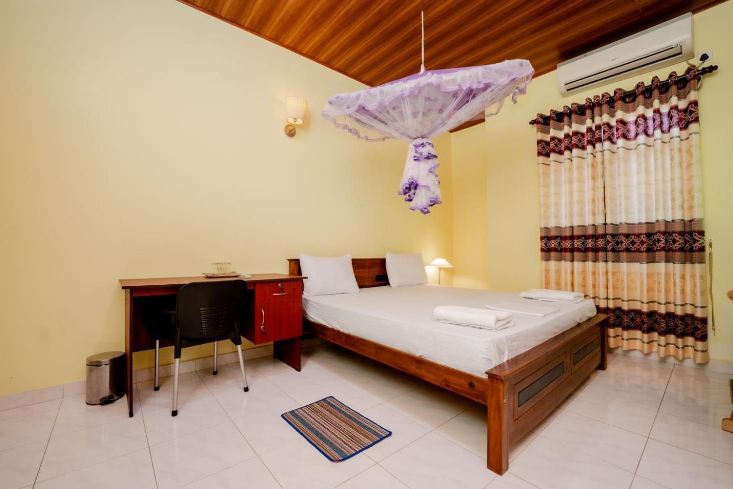 Suwani Pinnawala Homestay Exteriér fotografie
