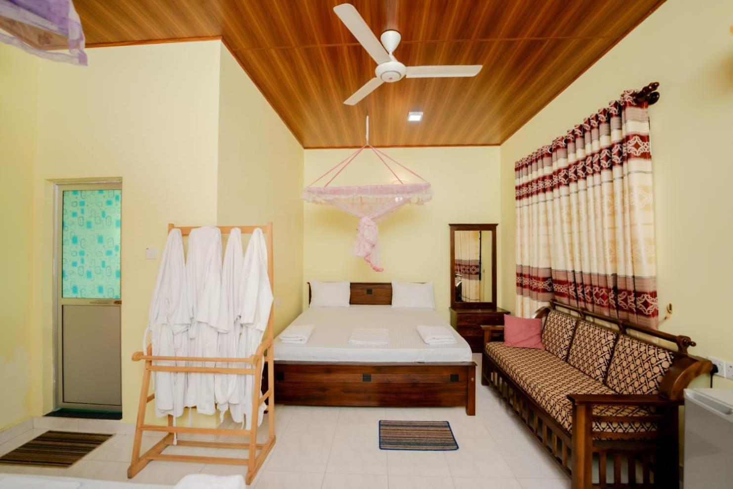 Suwani Pinnawala Homestay Exteriér fotografie