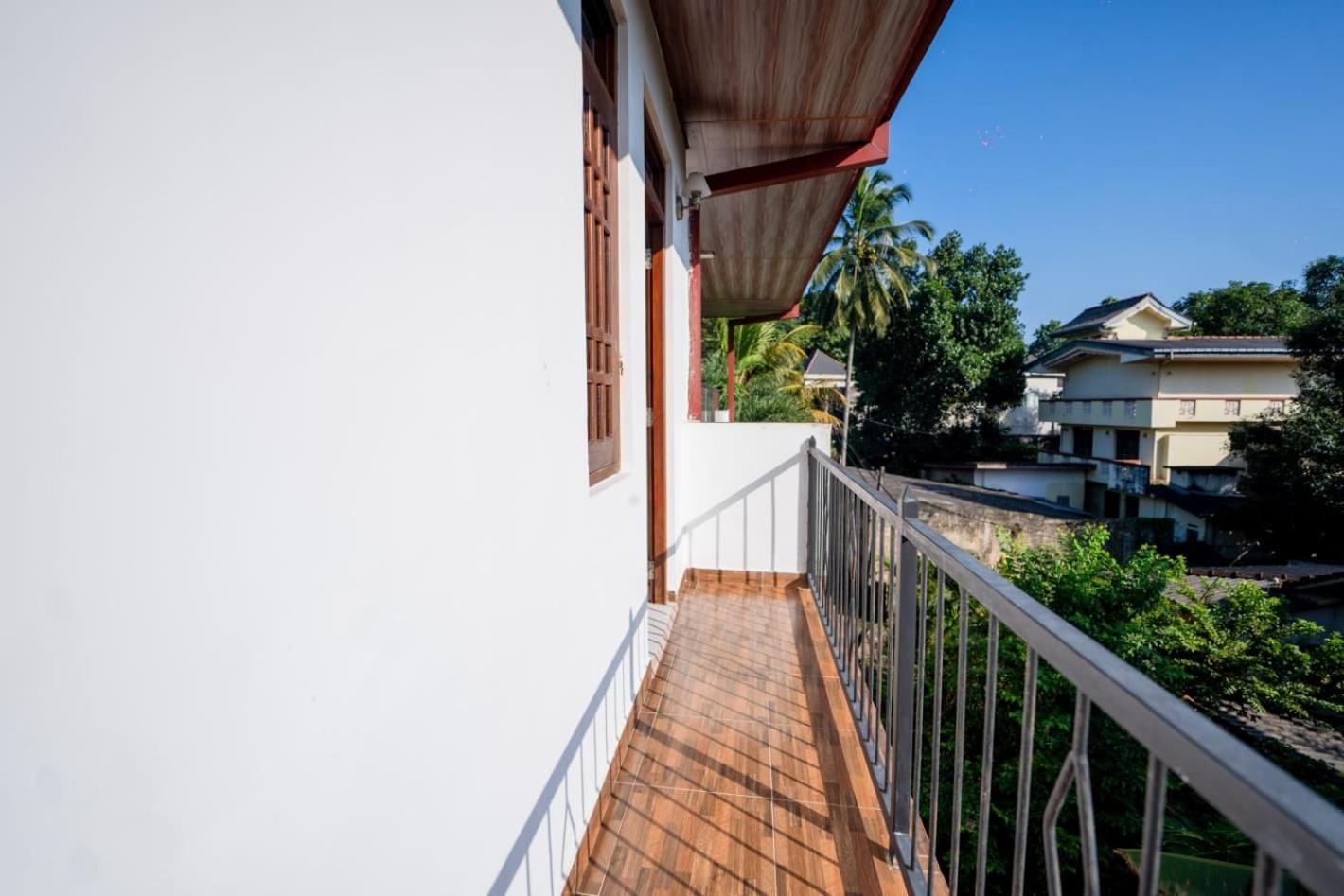 Suwani Pinnawala Homestay Exteriér fotografie