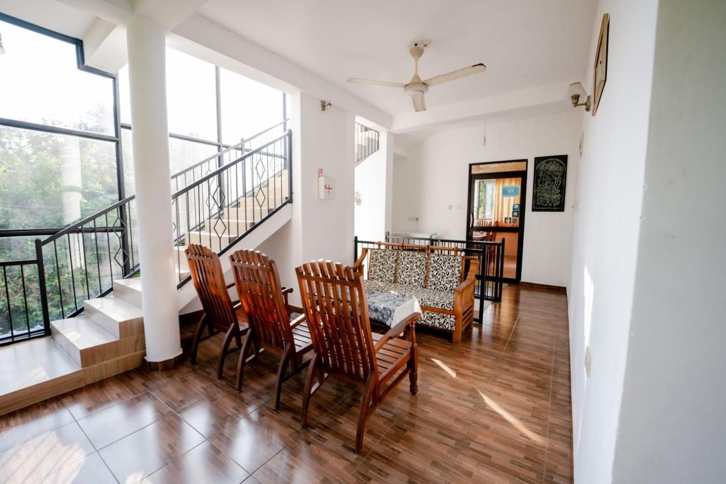 Suwani Pinnawala Homestay Exteriér fotografie