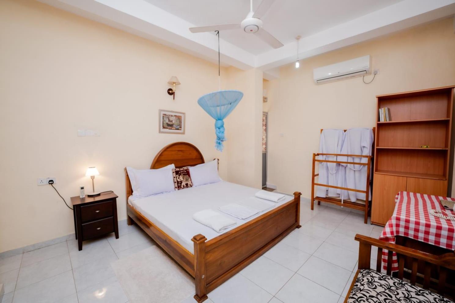 Suwani Pinnawala Homestay Exteriér fotografie