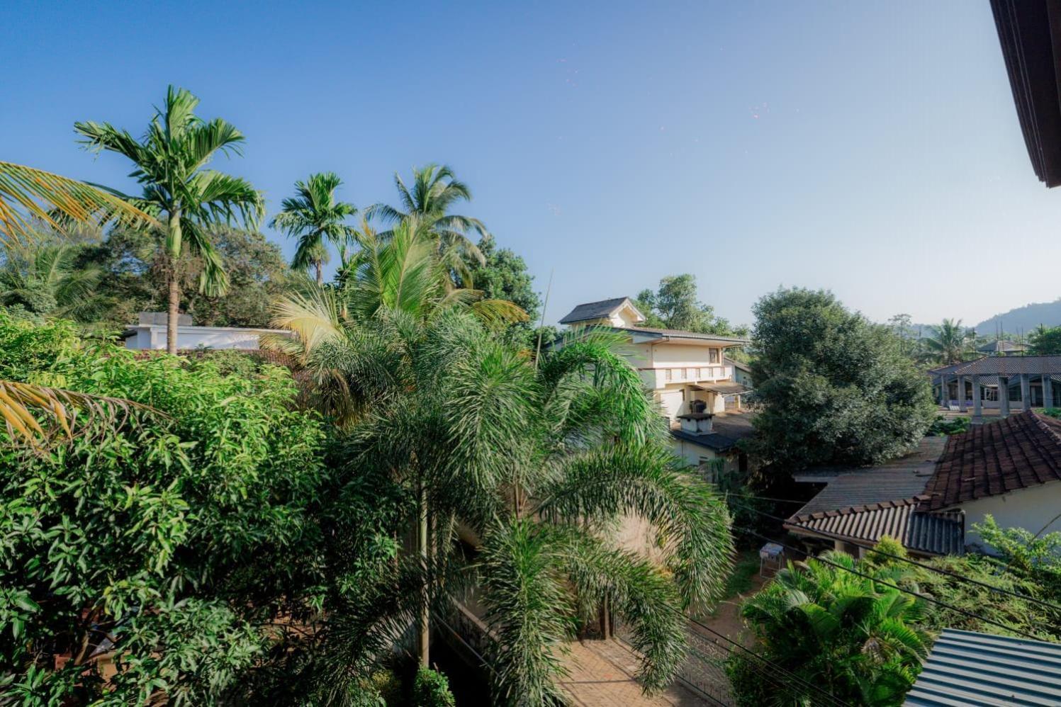 Suwani Pinnawala Homestay Exteriér fotografie