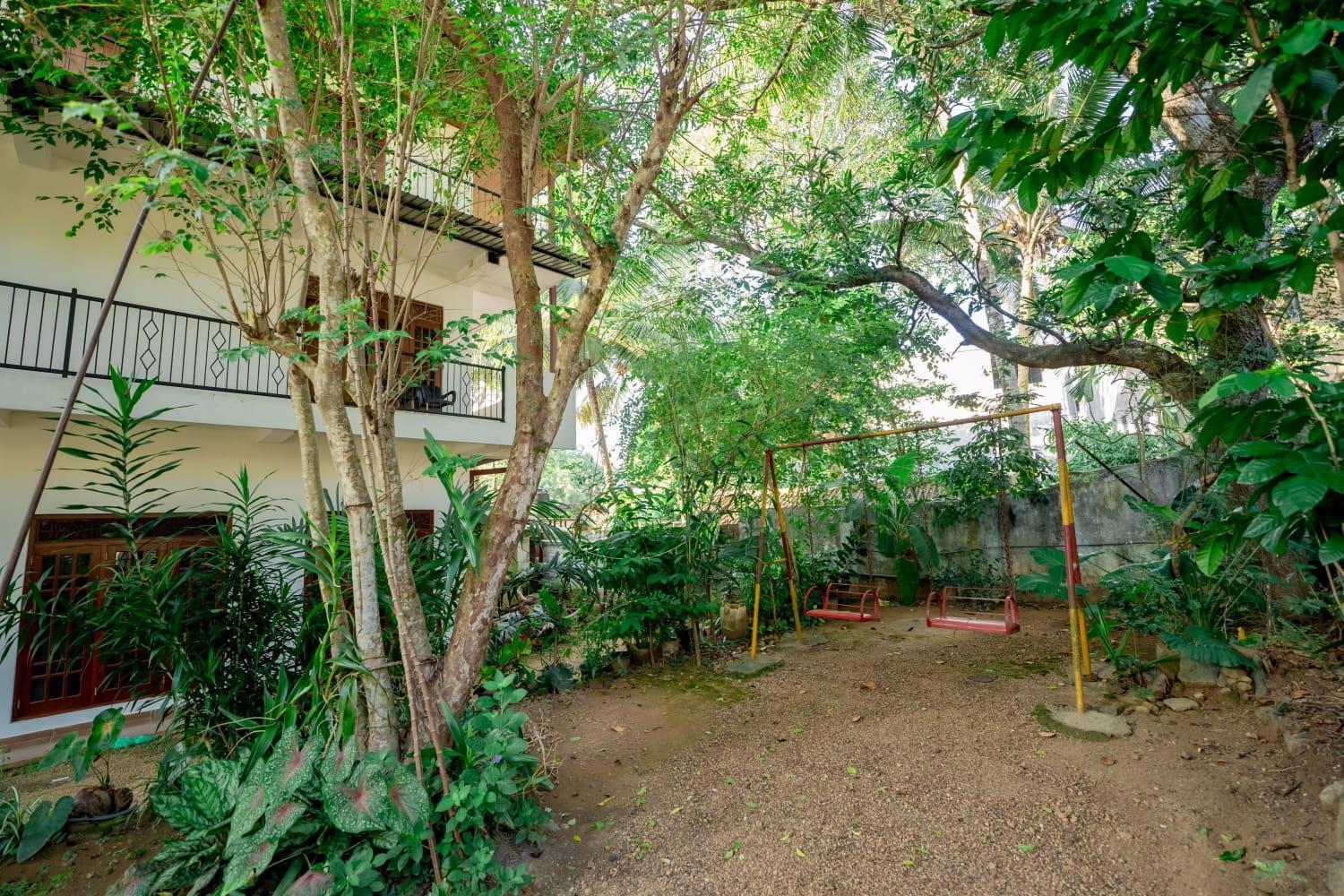 Suwani Pinnawala Homestay Exteriér fotografie