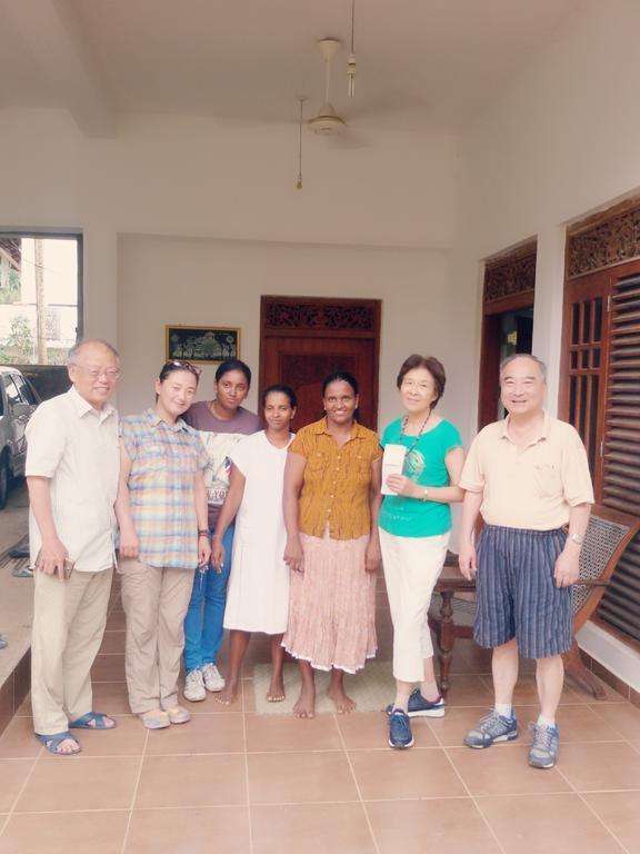 Suwani Pinnawala Homestay Exteriér fotografie