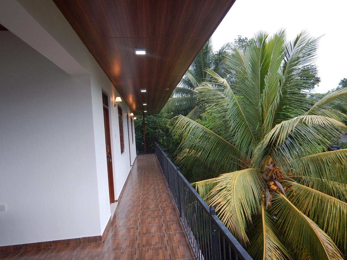 Suwani Pinnawala Homestay Exteriér fotografie